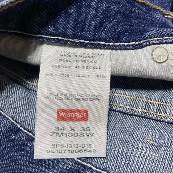 Levi’s Men’s Wrangler Authentics Size 34×36, New - Picture 3 of 6